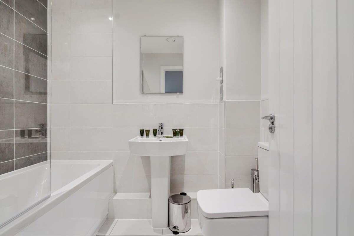 Beautiful 2 Bed Apartment In A Converted Mill ليدز المظهر الخارجي الصورة