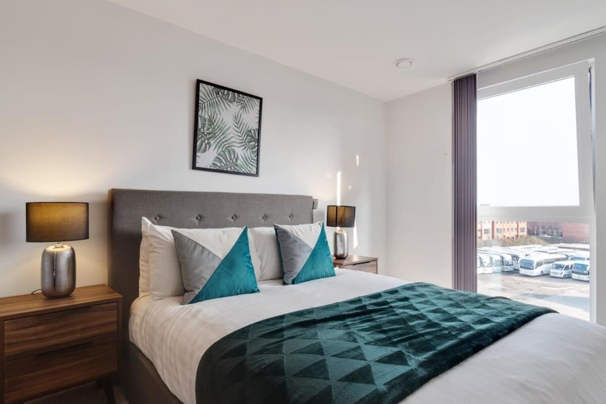 Beautiful 2 Bed Apartment In A Converted Mill ليدز المظهر الخارجي الصورة